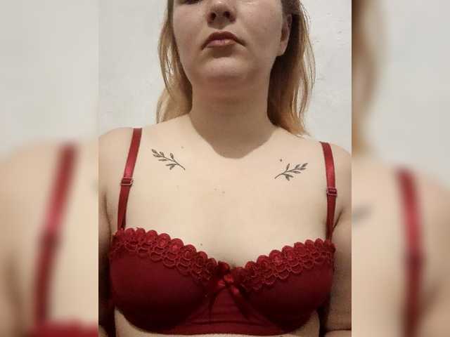 Dana18-1 live cam on BongaCams