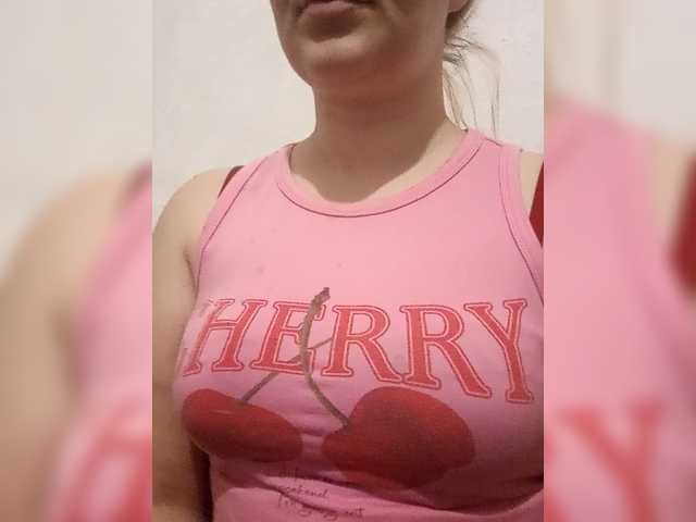 Dana18-1 live cam on BongaCams