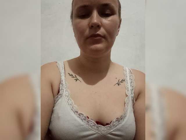 Dana18-1 live cam on BongaCams