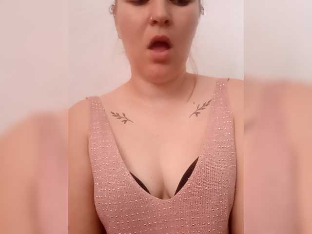 Dana18-1 live cam on BongaCams