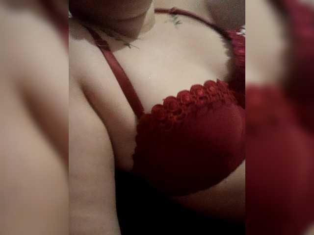 Dana18-1 live cam on BongaCams