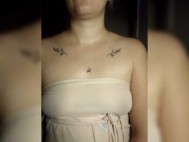 Dana18-1 live cam on BongaCams