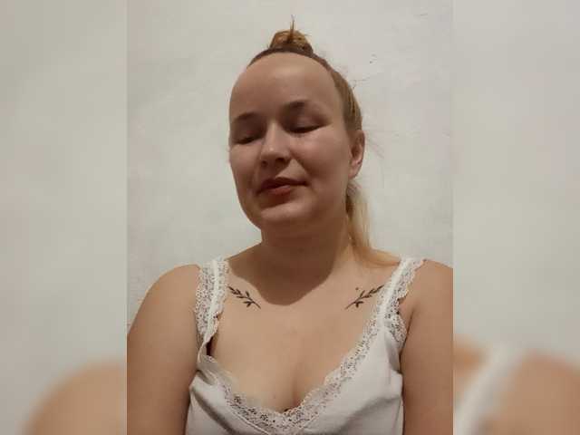 Dana18-1 live cam on BongaCams