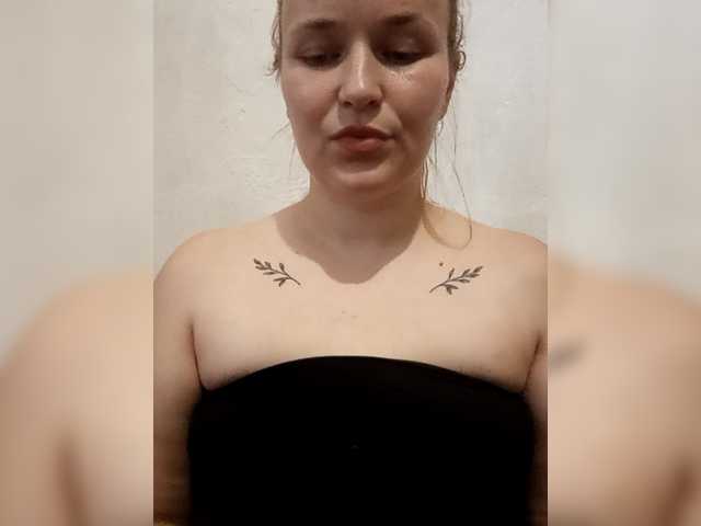 Dana18-1 live cam on BongaCams