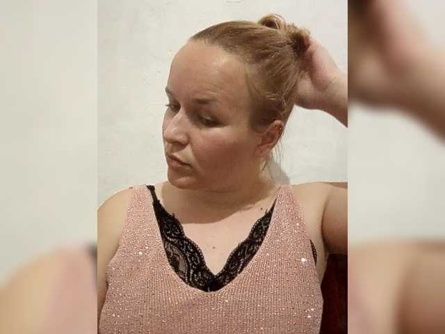 Dana18-1 live cam on BongaCams