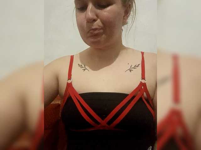Dana18-1 live cam on BongaCams