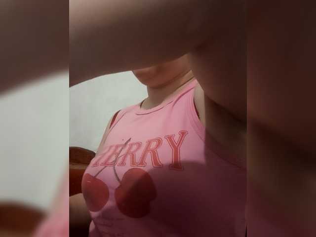 Dana18-1 live cam on BongaCams