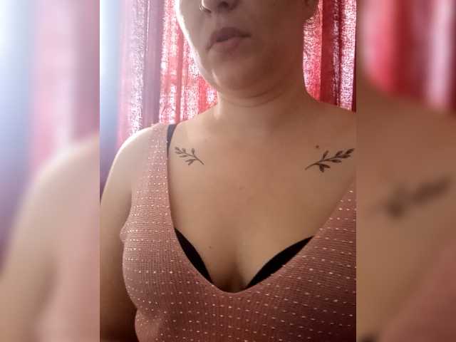 Dana18-1 live cam on BongaCams