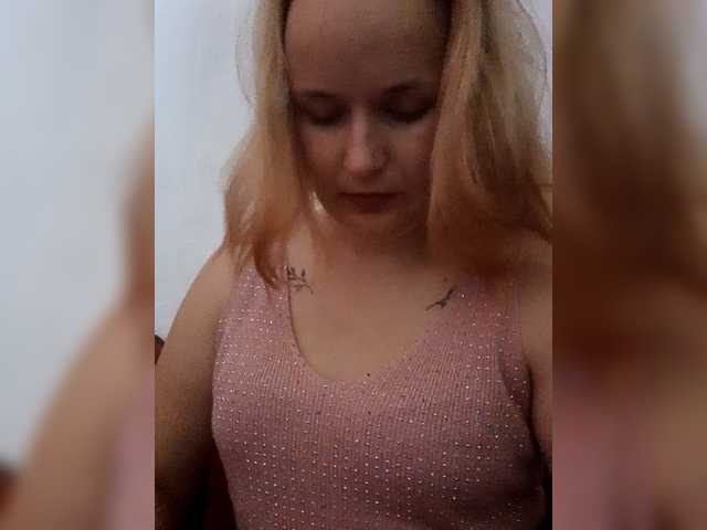 Dana18-1 live cam on BongaCams