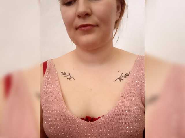 Dana18-1 live cam on BongaCams