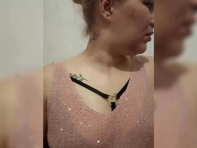 Dana18-1 live cam on BongaCams