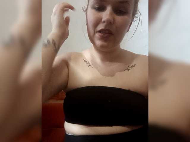 Dana18-1 live cam on BongaCams