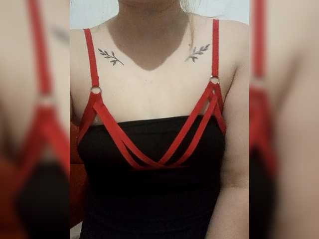Dana18-1 live cam on BongaCams