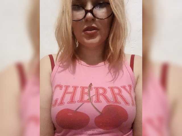 Dana18-1 live cam on BongaCams