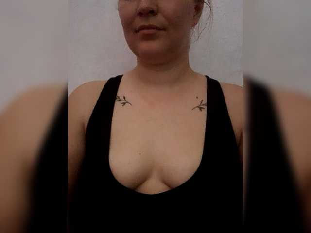 Dana18-1 live cam on BongaCams