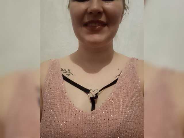 Dana18-1 live cam on BongaCams