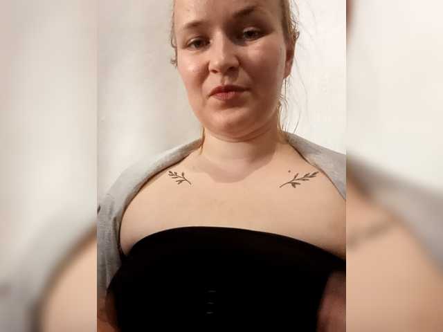 Dana18-1 live cam on BongaCams