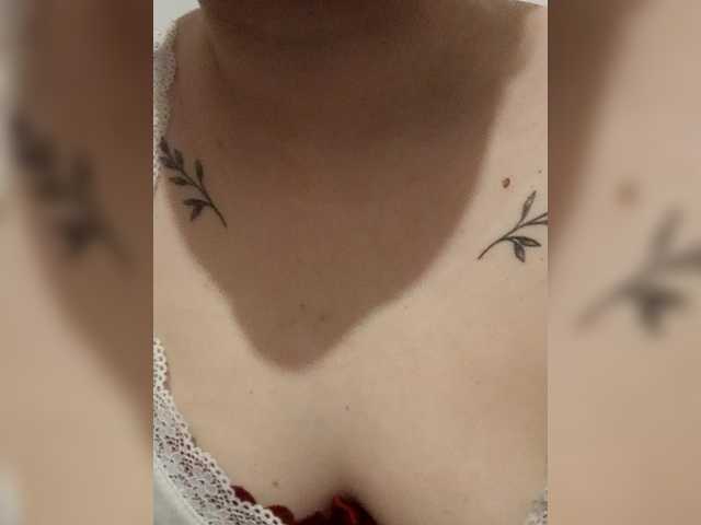 Dana18-1 live cam on BongaCams