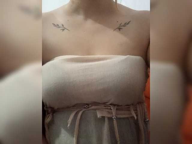 Dana18-1 live cam on BongaCams