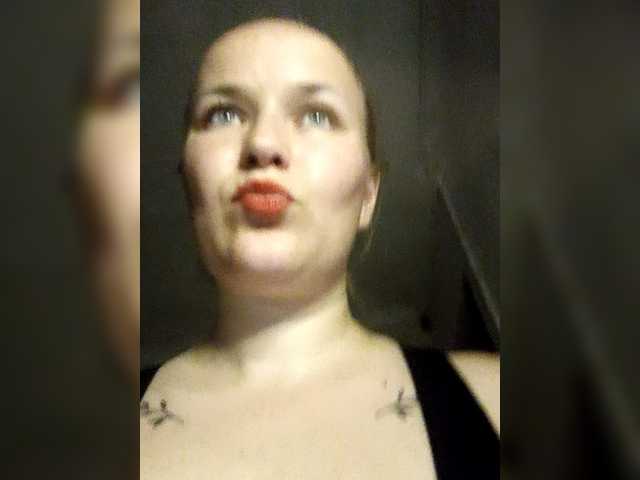 Dana18-1 live cam on BongaCams
