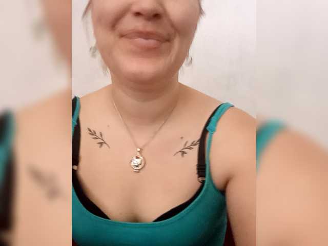 Dana18-1 live cam on BongaCams