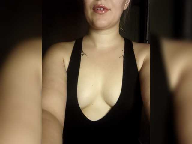 Dana18-1 live cam on BongaCams