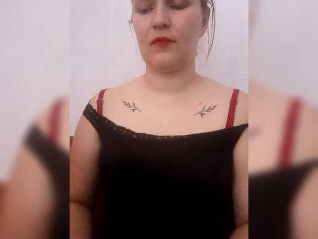 Dana18-1 live cam on BongaCams