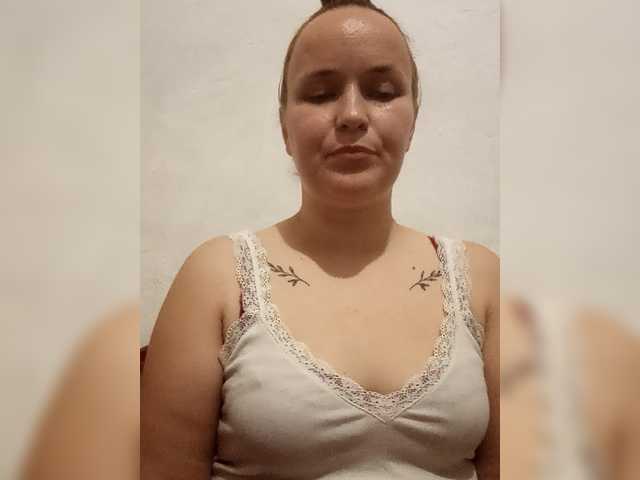 Dana18-1 live cam on BongaCams