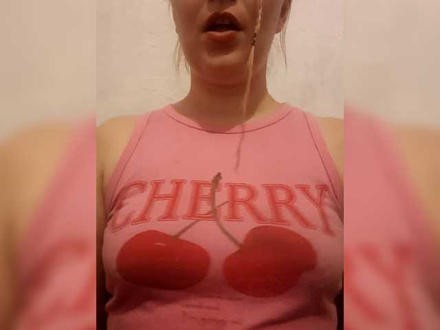 Dana18-1 live cam on BongaCams