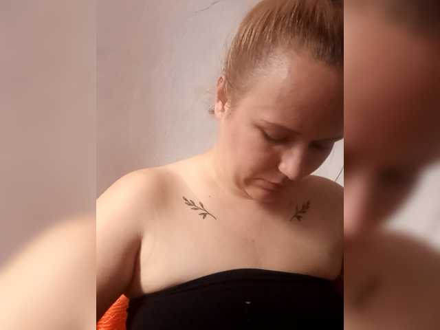 Dana18-1 live cam on BongaCams