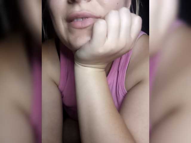 Dana18-1 live cam on BongaCams