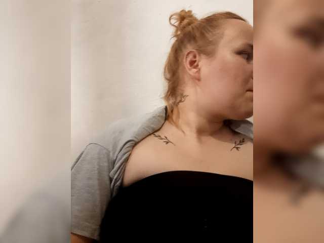 Dana18-1 live cam on BongaCams