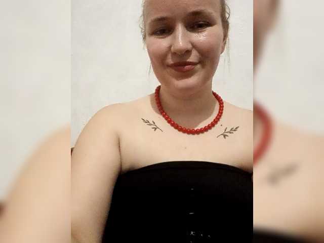 Dana18-1 live cam on BongaCams