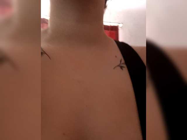 Dana18-1 live cam on BongaCams