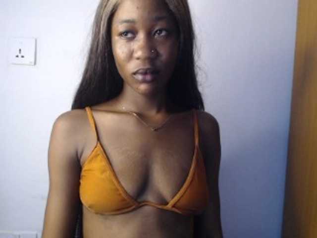Sexyvian live cam on BongaCams