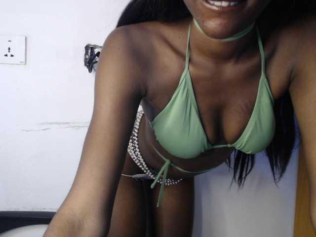Sexyvian live cam on BongaCams