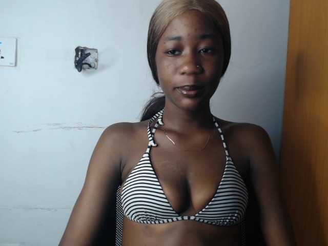 Sexyvian live cam on BongaCams