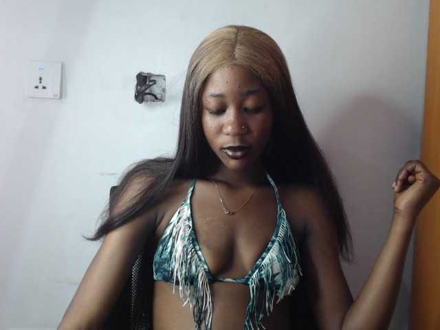 Sexyvian live cam on BongaCams