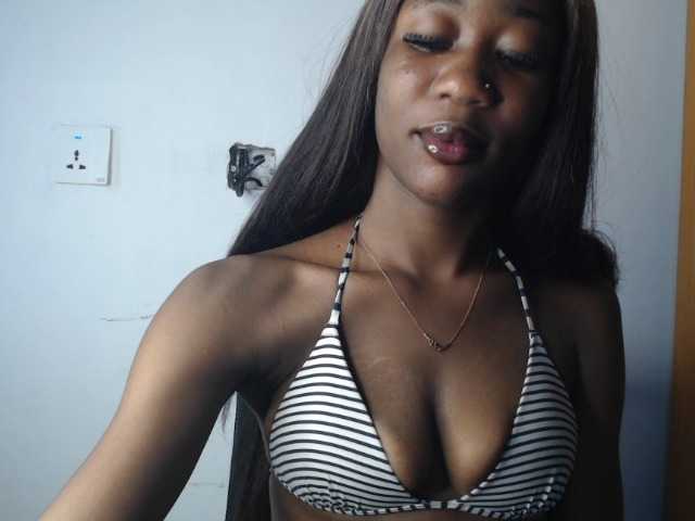 Sexyvian live cam preview