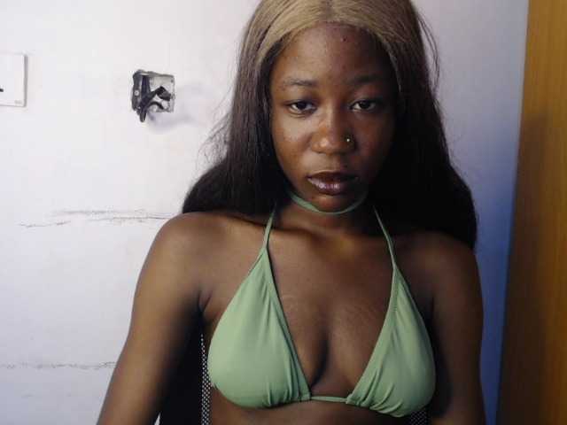 Sexyvian live cam on BongaCams