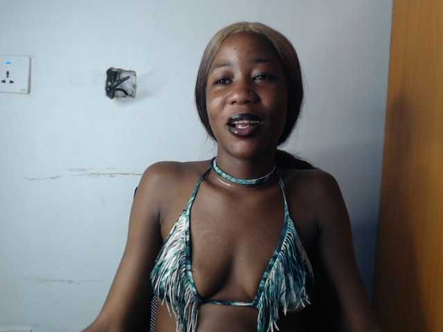 Sexyvian live cam on BongaCams