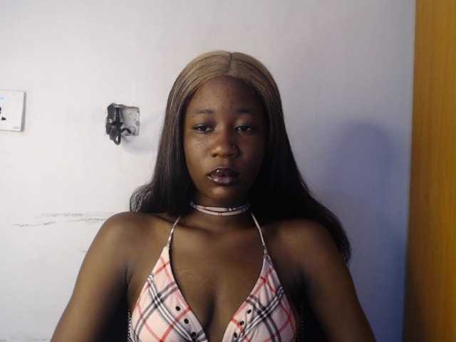 Sexyvian live cam on BongaCams