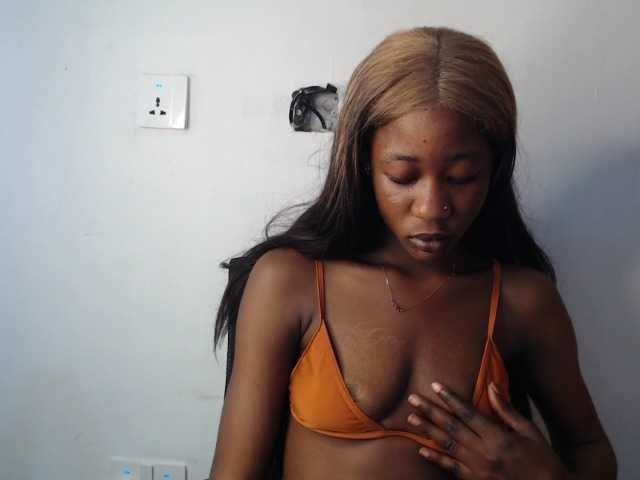 Sexyvian live cam on BongaCams