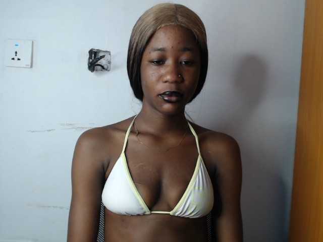 Sexyvian live cam on BongaCams