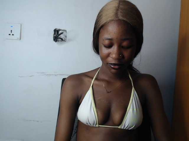 Sexyvian live cam on BongaCams