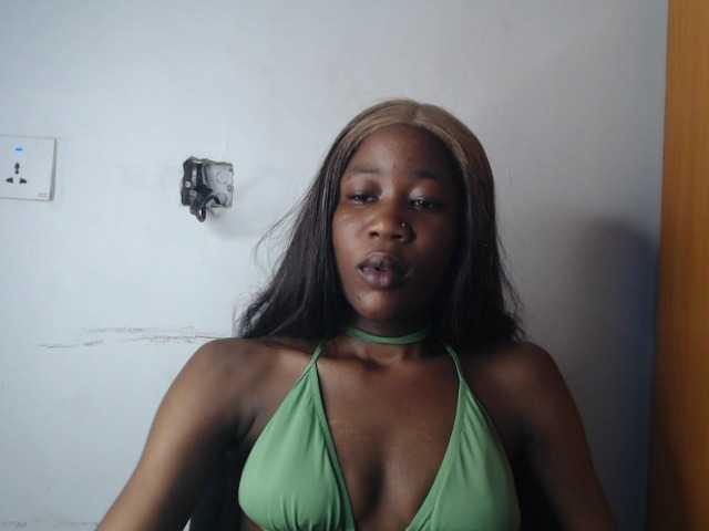 Sexyvian live cam on BongaCams