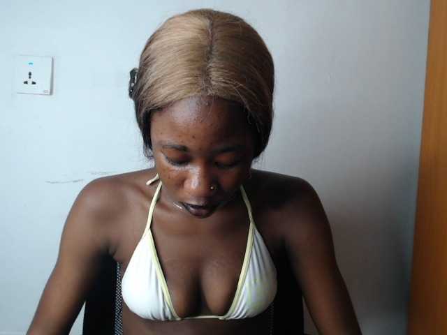 Sexyvian live cam on BongaCams