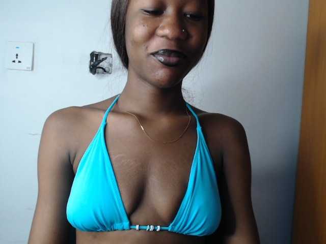 Sexyvian live cam on BongaCams