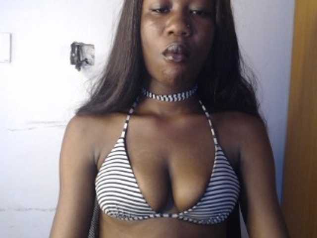 Sexyvian live cam on BongaCams