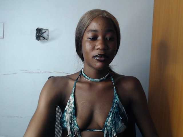 Sexyvian live cam on BongaCams